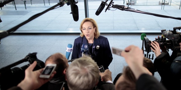 Rakúska ministerka financí Maria Fekterová bojuje za bankové tajomstvo „ako levica“ 
