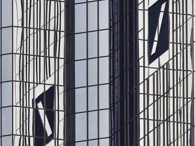 Dve najväčšie nemecké banky chystajú zlúčenie, odborári bijú na poplach