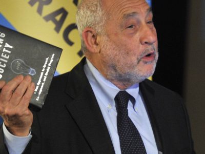 Ideologický perfekcionizmus: Dokonalý ekonomický systém neexistuje