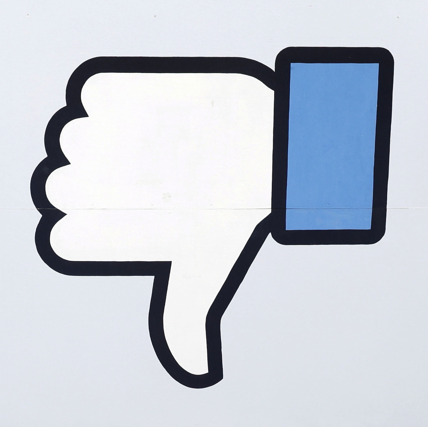 Kritika Facebooku: Libra prístup k bankovému účtu nerieši