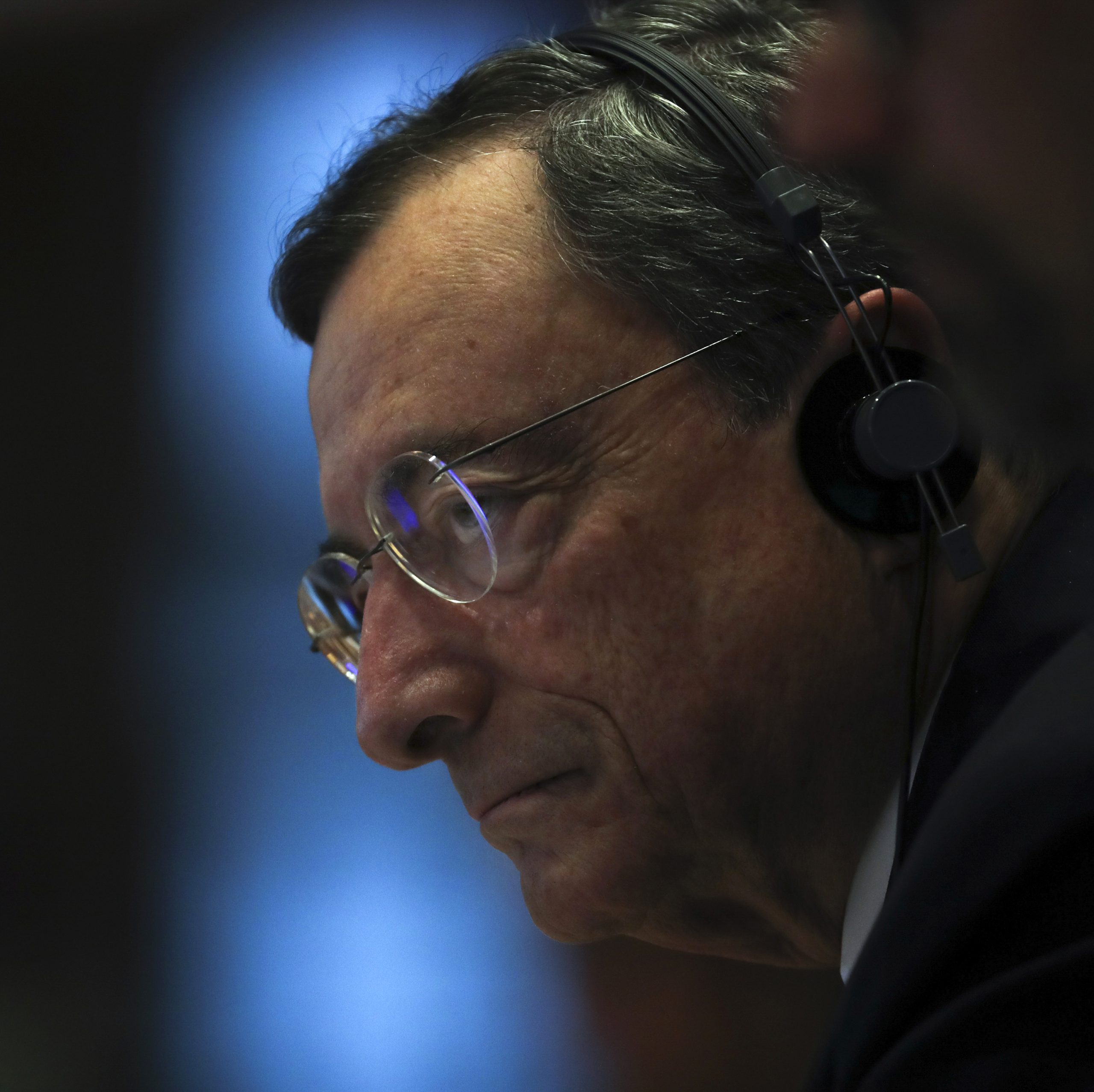 Draghi: Oživenie ekonomiky eurozóny je v nedohľadne