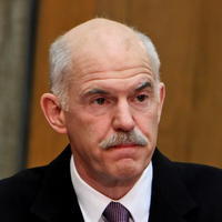 Grécky premiér prosí obyvateľov, aby pomohli zabrániť katastrofe