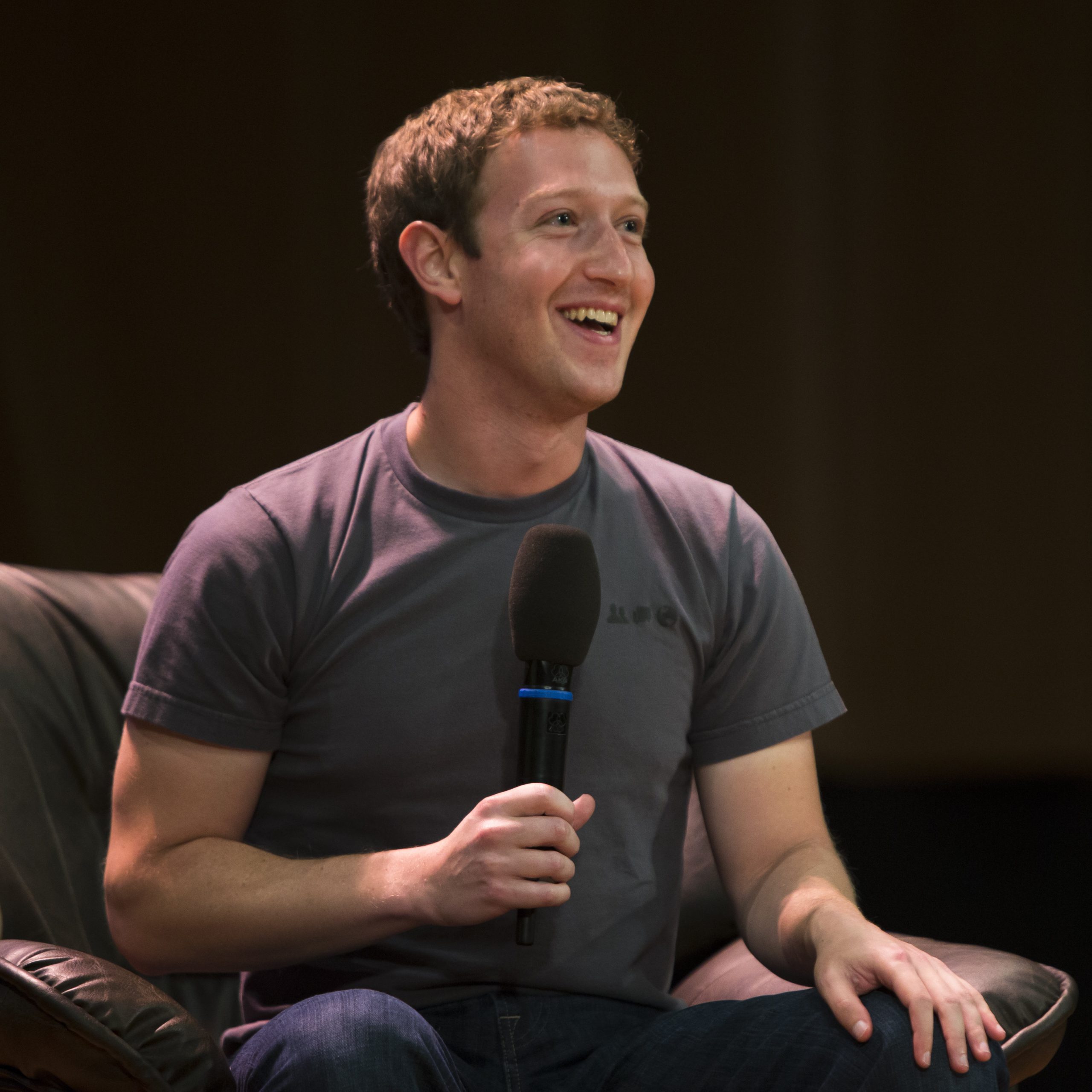 Mesačný plat jeden dolár: Zakladateľ Facebooku je skromný