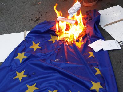 Rozdielne póly Európy: Juh nás ťahá ku dnu, sever na kríze zarába