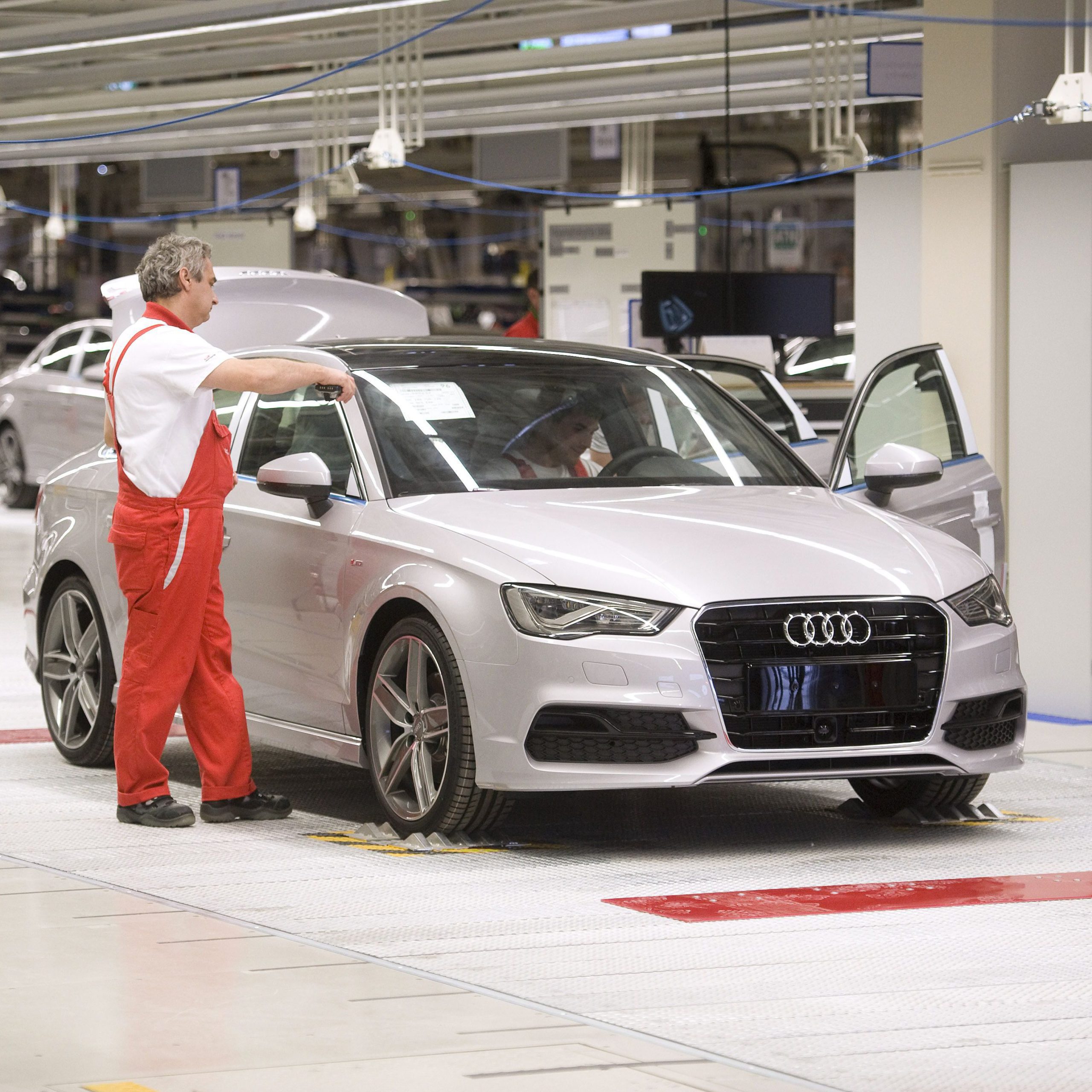 Automobilka Audi začala výrobu v novom maďarskom závode