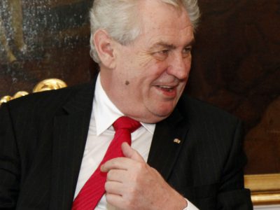 Zeman súhlasí: Jednotná európska daň z príjmu firiem vo výške 25 percent