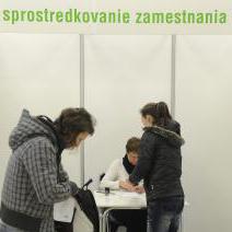 KDH: Študenti si pre odvody z dohôd zarobia na brigádach toto leto menej