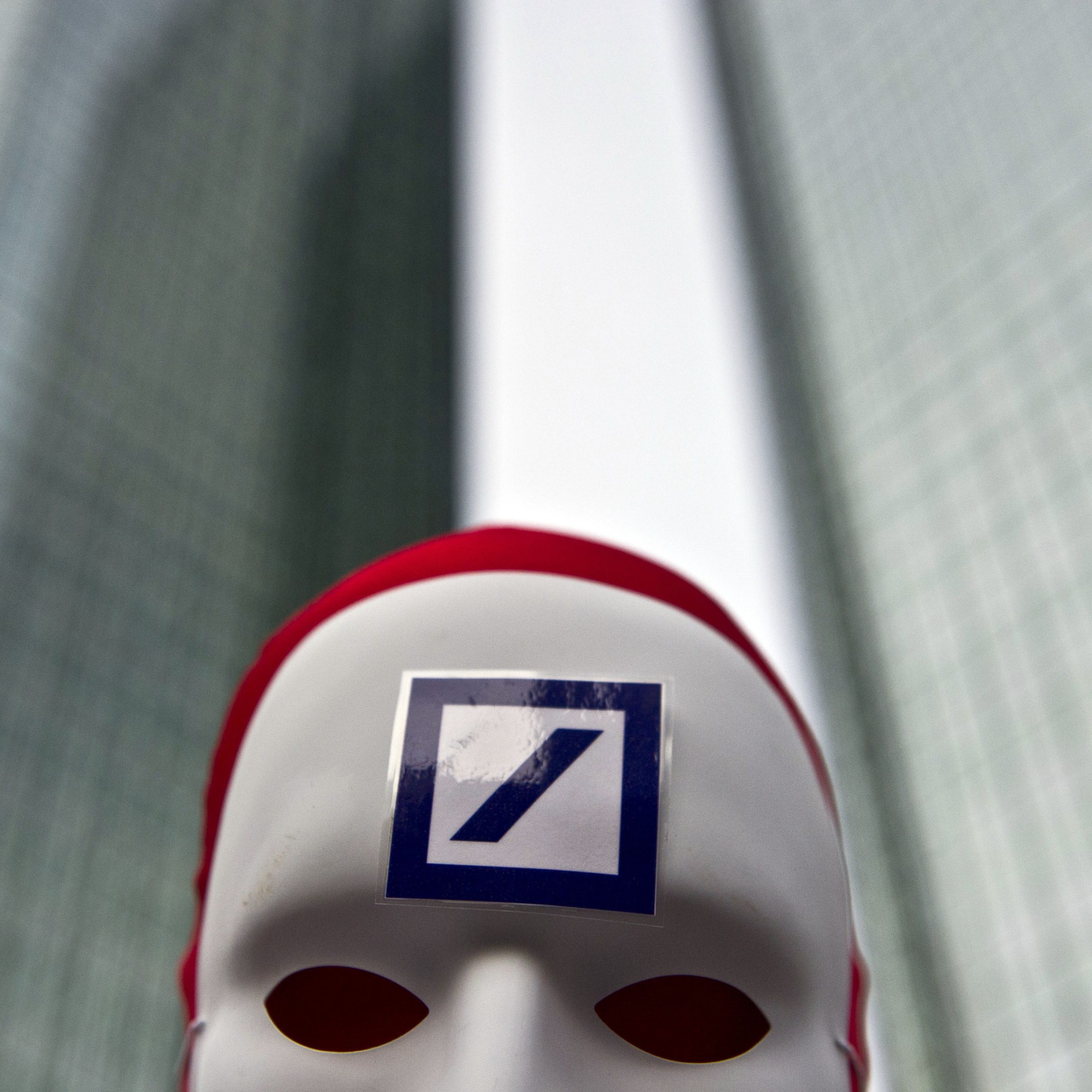 Trpká predpoveď: Banky nás budú dusiť ešte niekoľko rokov