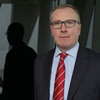 Nárast cien komodít zastavili problémy na rozvíjajúcich sa trhoch, pozornosť sa stále upiera k FEDu