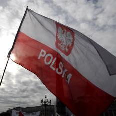 Poľsko reformuje penzijné fondy: Namiesto znárodnenia siahne „len“ na dlhopisy