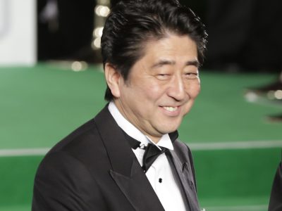 Európa a USA by mali sledovať japonské školáčky, babičky a premiéra