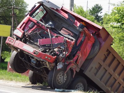 Totálna škoda nákladiaku či autobusu? Poisťovňa vráti až sto percent kúpnej ceny