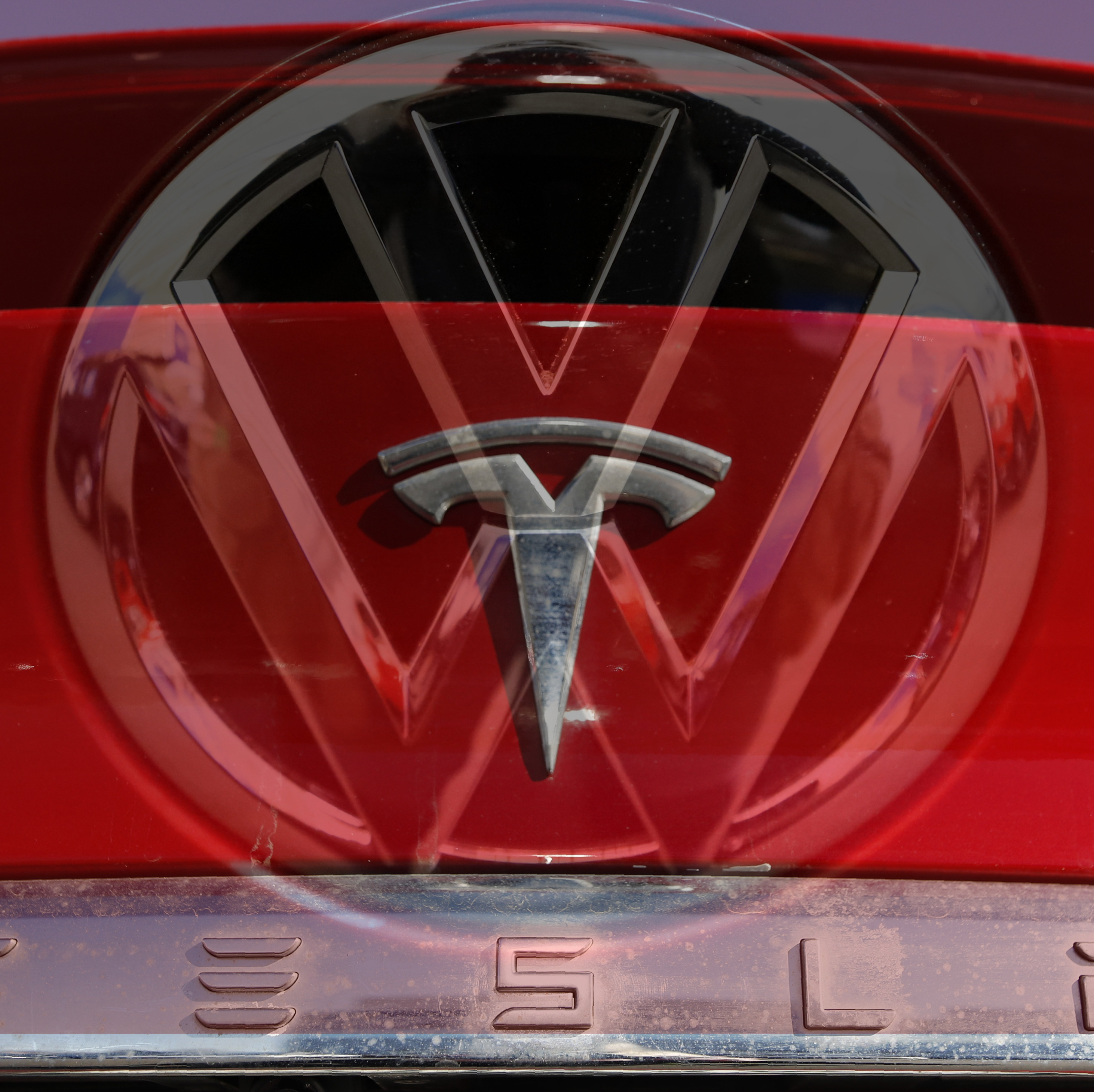 Dva automobilové svety: Výzva Tesly cenu akcií Volkswagenu nezdvihne