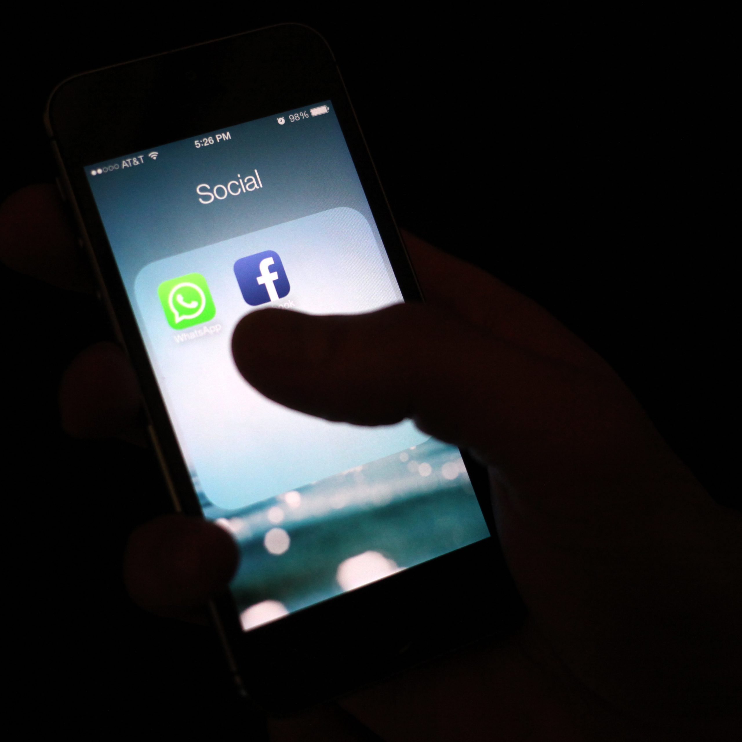 Prvé dozvuky akvizície WhatsApp: Zlatú baňu „cítia“ aj mobilní operátori