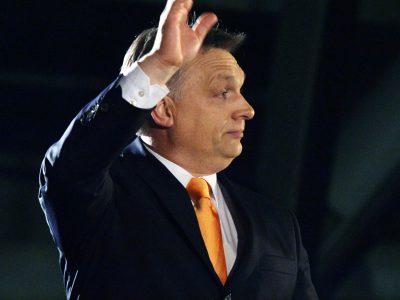 Orbánov Fidesz: Reklama pácha veľké sociálne škody a kazí mládež