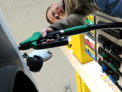 Februárová inflácia sa udržala pod 1 %, zdraželi palivá, ovocie či tabak