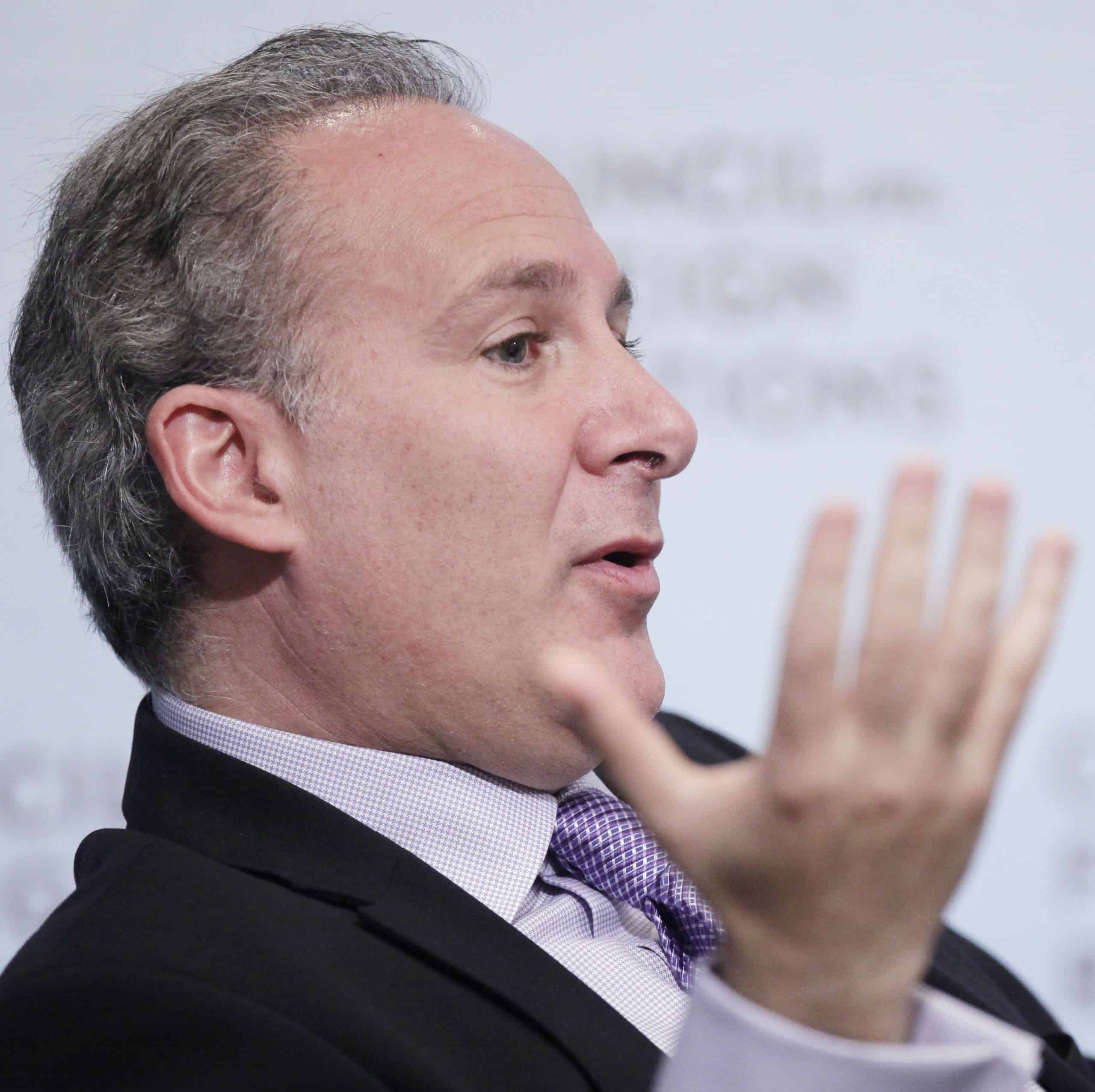 Zlatý býk Peter Schiff: Ktokoľvek, kto staví proti zlatu, prerobí