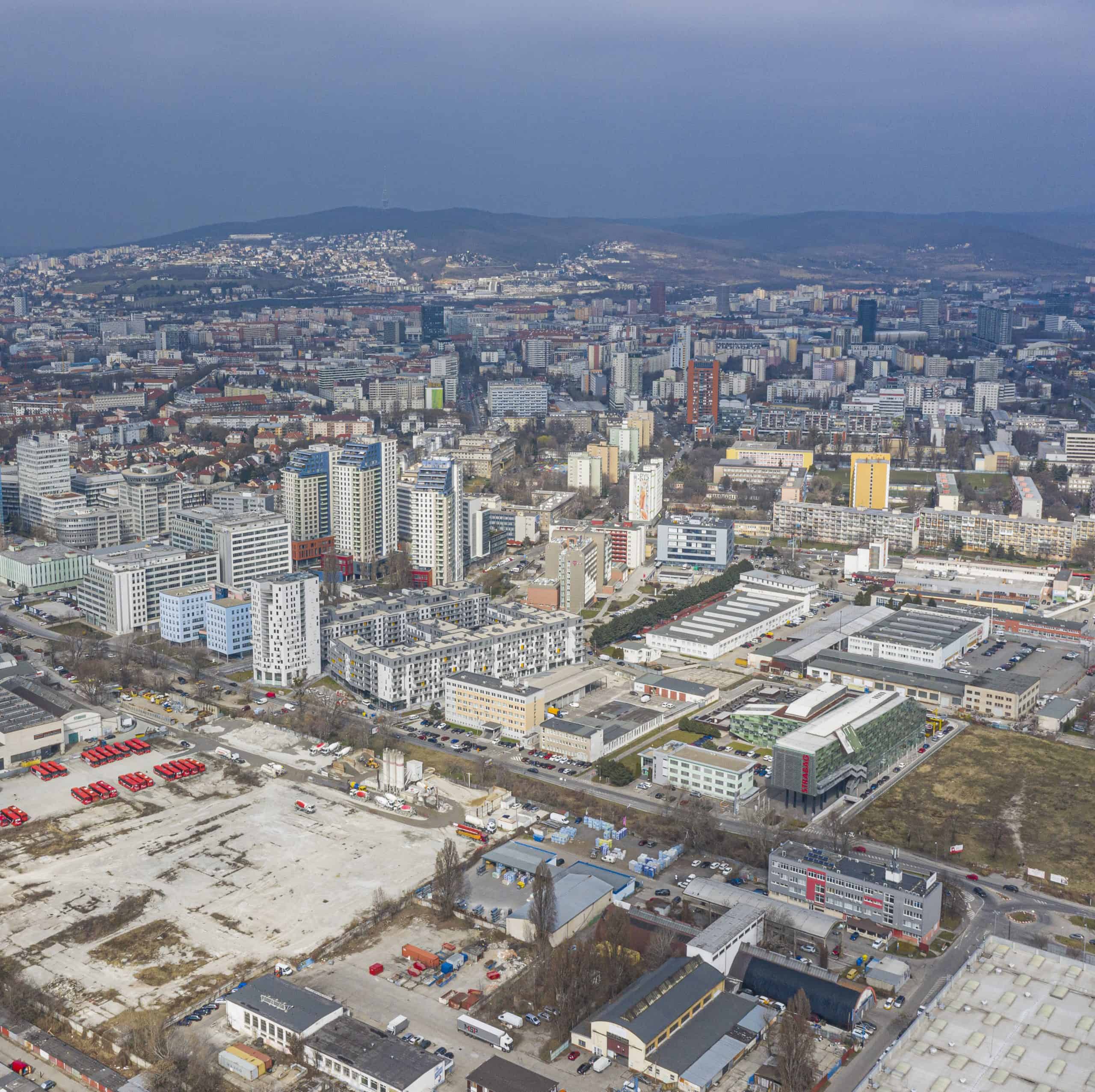 Prieskum CBRE: Viac ako polovica európskych investorov plánuje tento rok navýšiť svoj kapitál do nehnuteľností