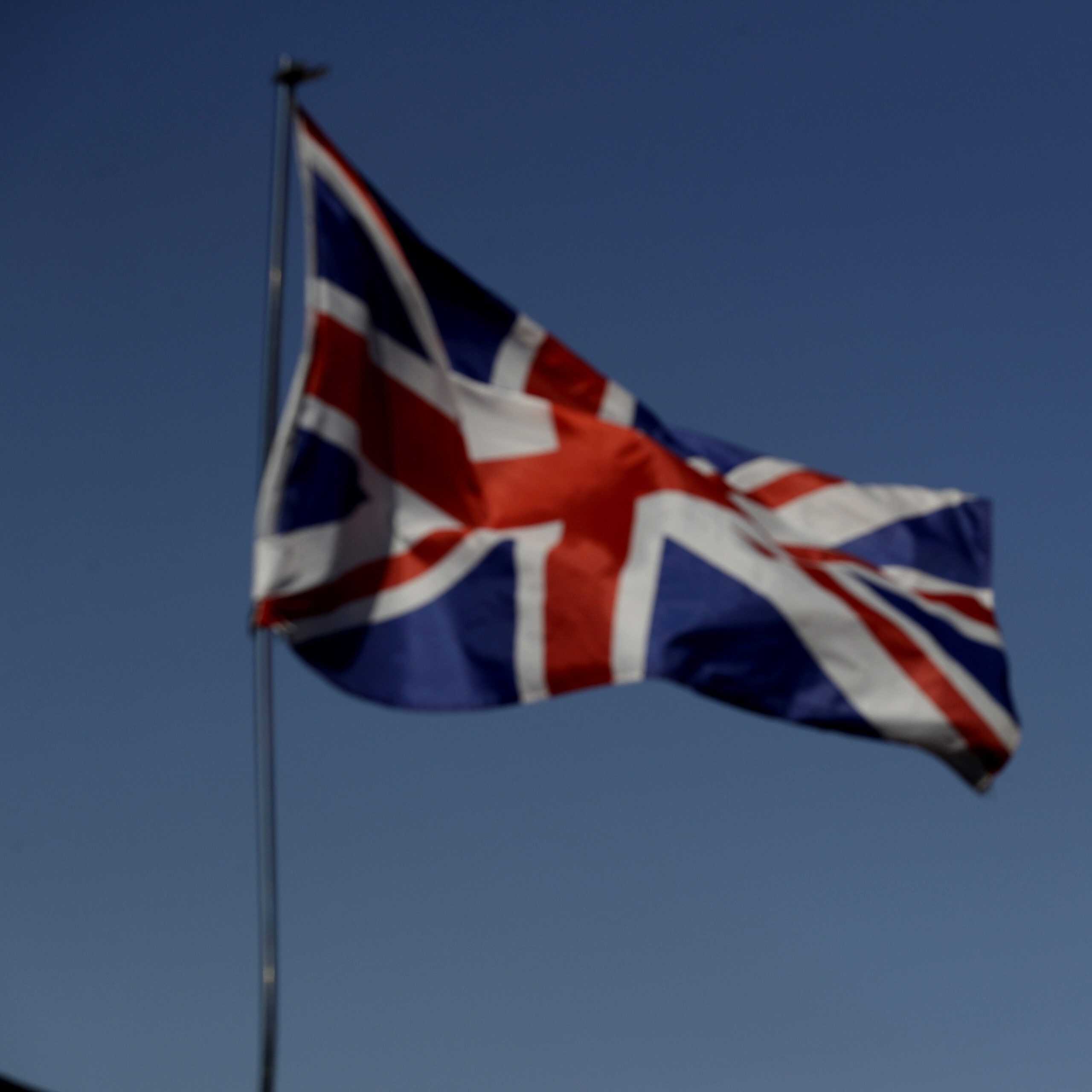 Británia chce, aby sa globálna minimálna daň nevzťahovala na finančné služby