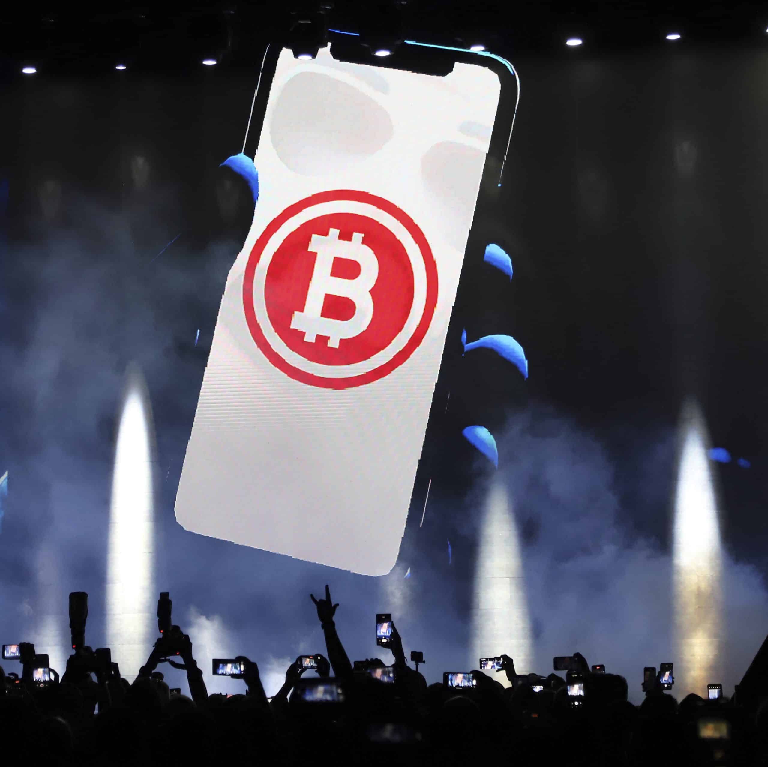 Kryptomeny sa odrazili od výpredaja, Bitcoin sa vyšplhal späť nad 57 000 dolárov