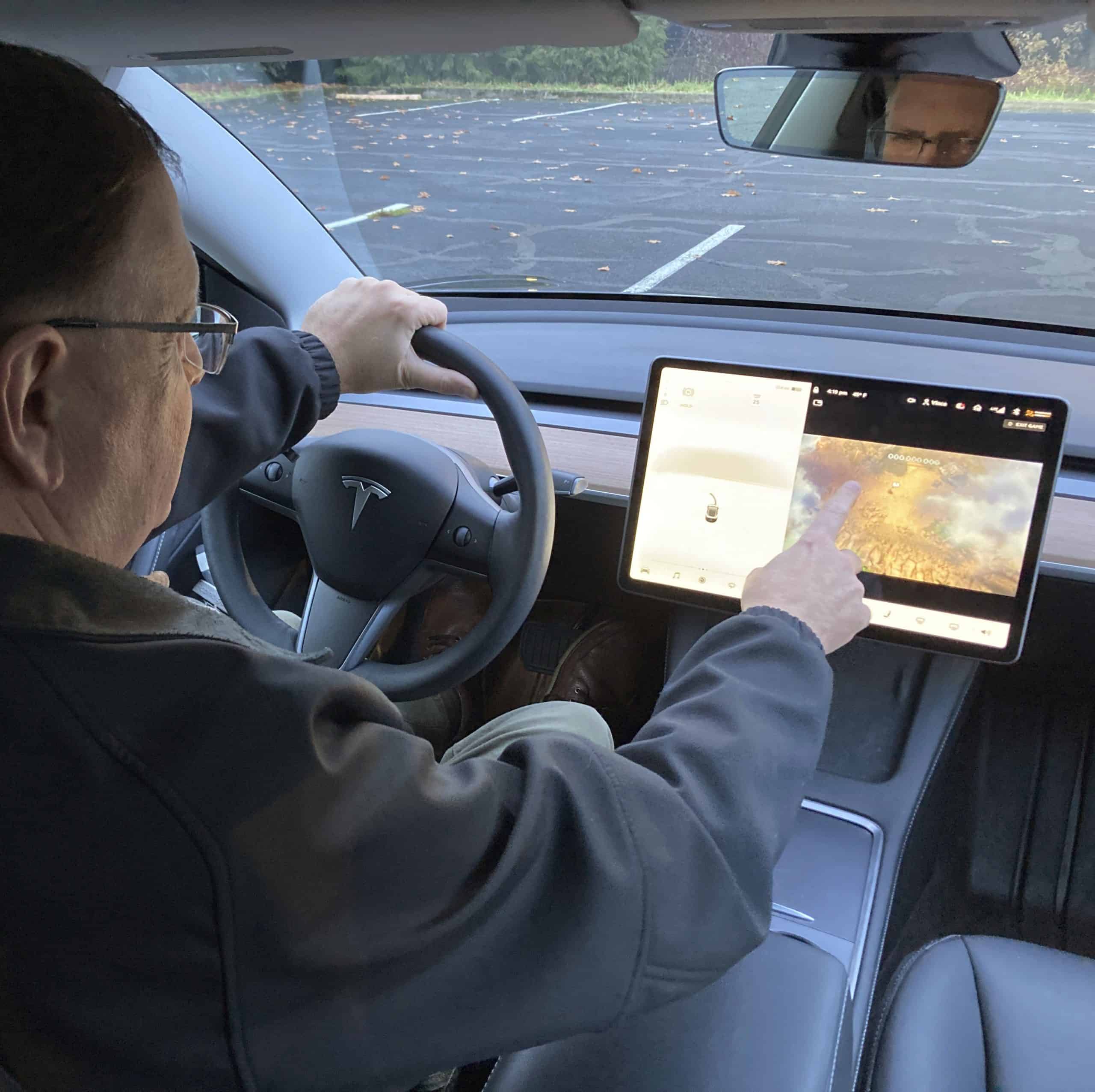 Ktorý z tradičných výrobcov automobilov má na to, aby porazil Teslu 