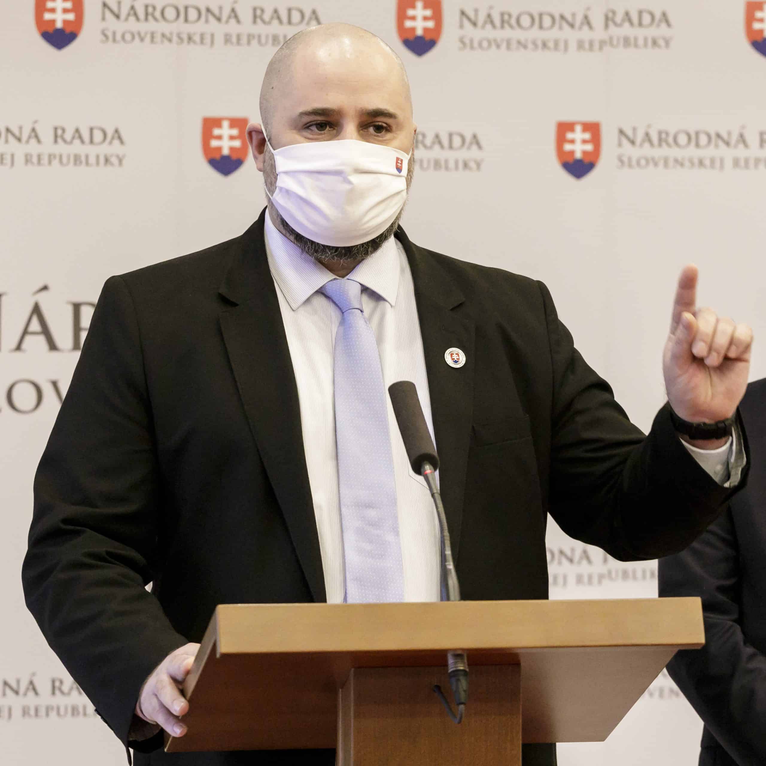 Uvádzanie výšky marže na cenovkách je v rozpore s legislatívou