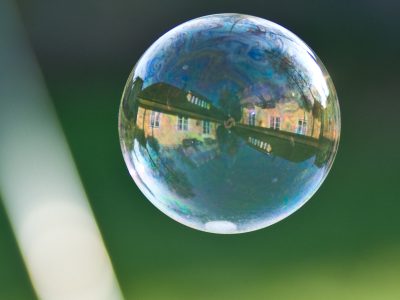 Realitná bublina: 3 scenáre vývoja cien nehnuteľností podľa skúseností zo zahraničia