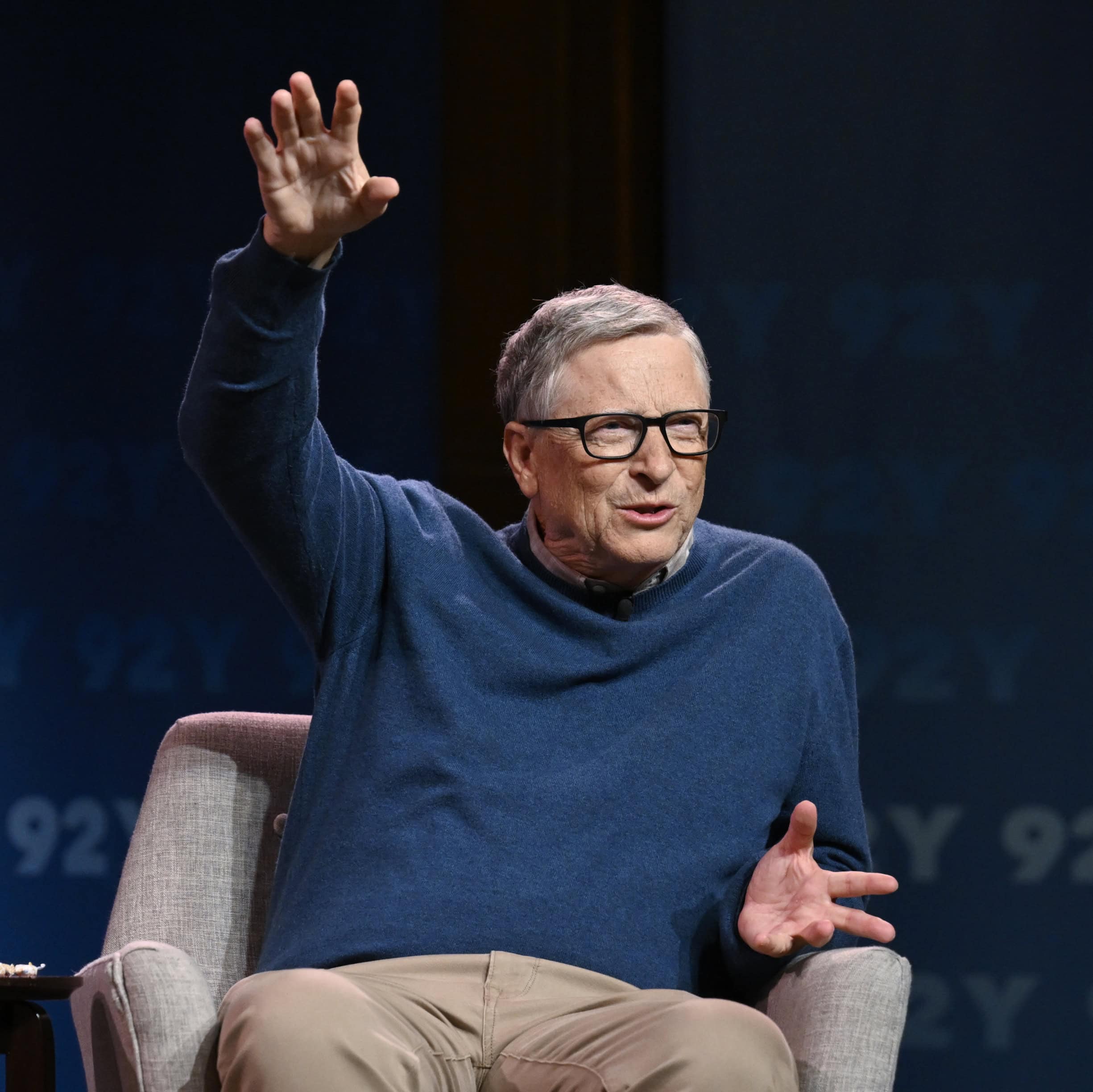 Bill Gates: Krypto a NFT sú 100 % založené na teórii väčšieho blázna