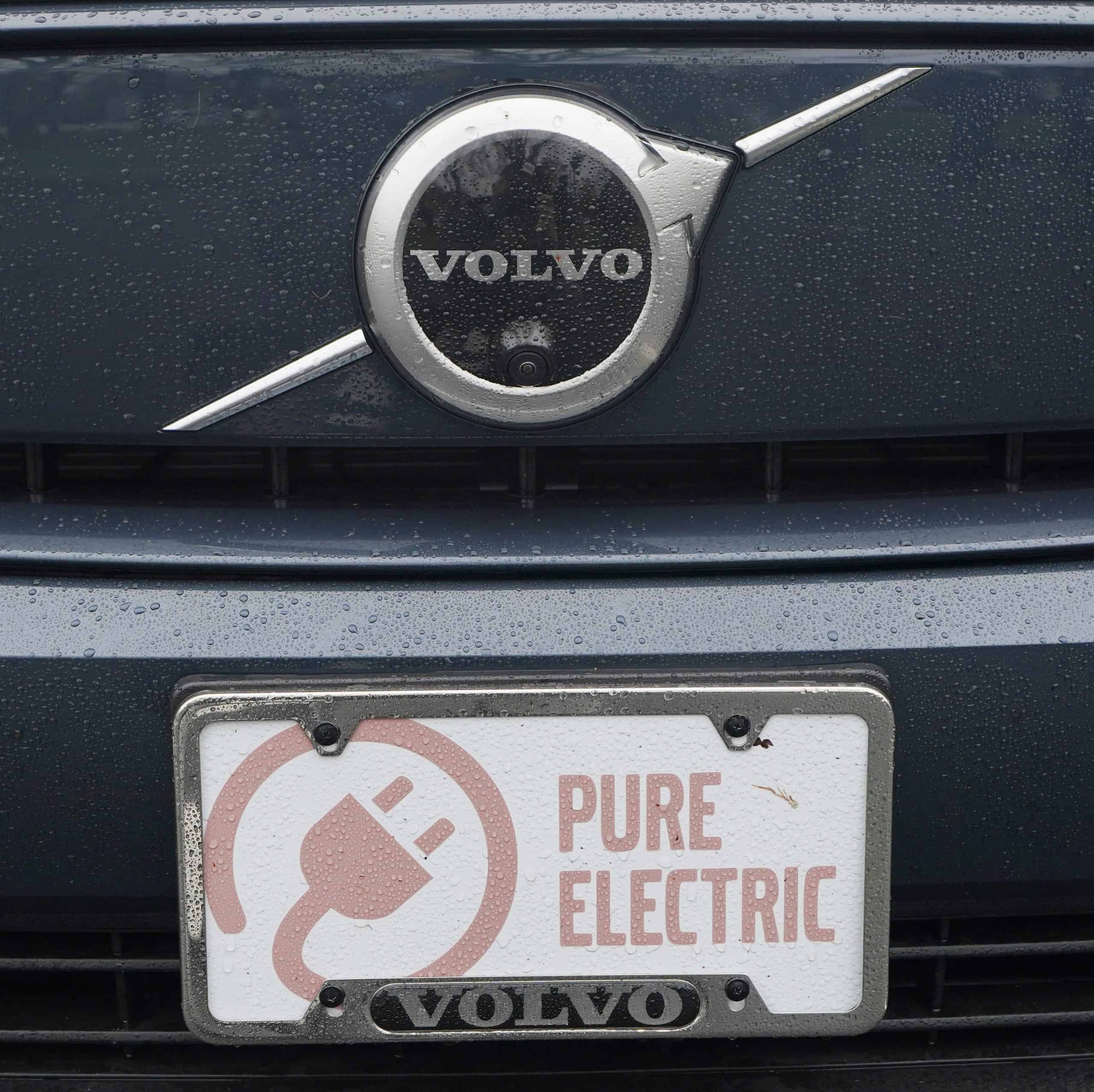Nové už len elektrické: Tri kroky, ktoré viedli EÚ k ukončeniu spaľovacích motorov do roku 2035
