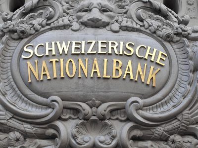 Frank ide prudko hore: Švajčiarska národná banka zrušila minimálnu hladinu menového kurzu