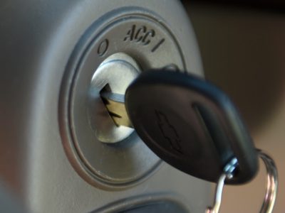 Radšej sociálne siete a mobil: Západný svet sa obrátil chrbtom k automobilovej kultúre