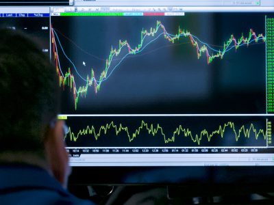 Zápisník investora: Vyberáme akcie podľa testu pomeru P/E