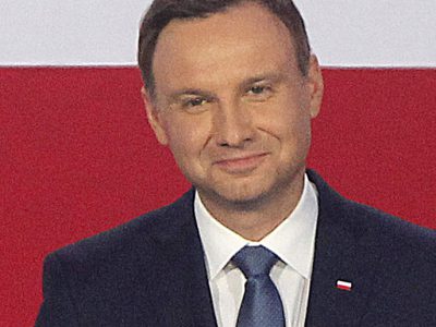 Konzervatívci ovládli v Poľsku úrad prezidenta, zlotý sa prepadol