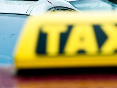 Návšteva stovežatej: Sedem dobrých rád, ako sa nenechať ošklbať taxikárom