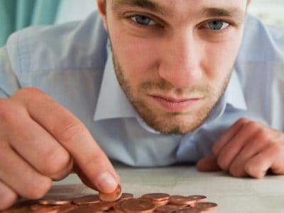 Slováci s minimálnou mzdou sú na tom podľa OECD dobre, dane im ukroja len 13 %