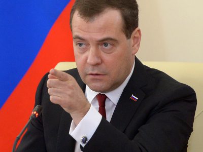 Medvedev zvažuje rozšírenie ruských sankcií aj na štáty mimo EÚ