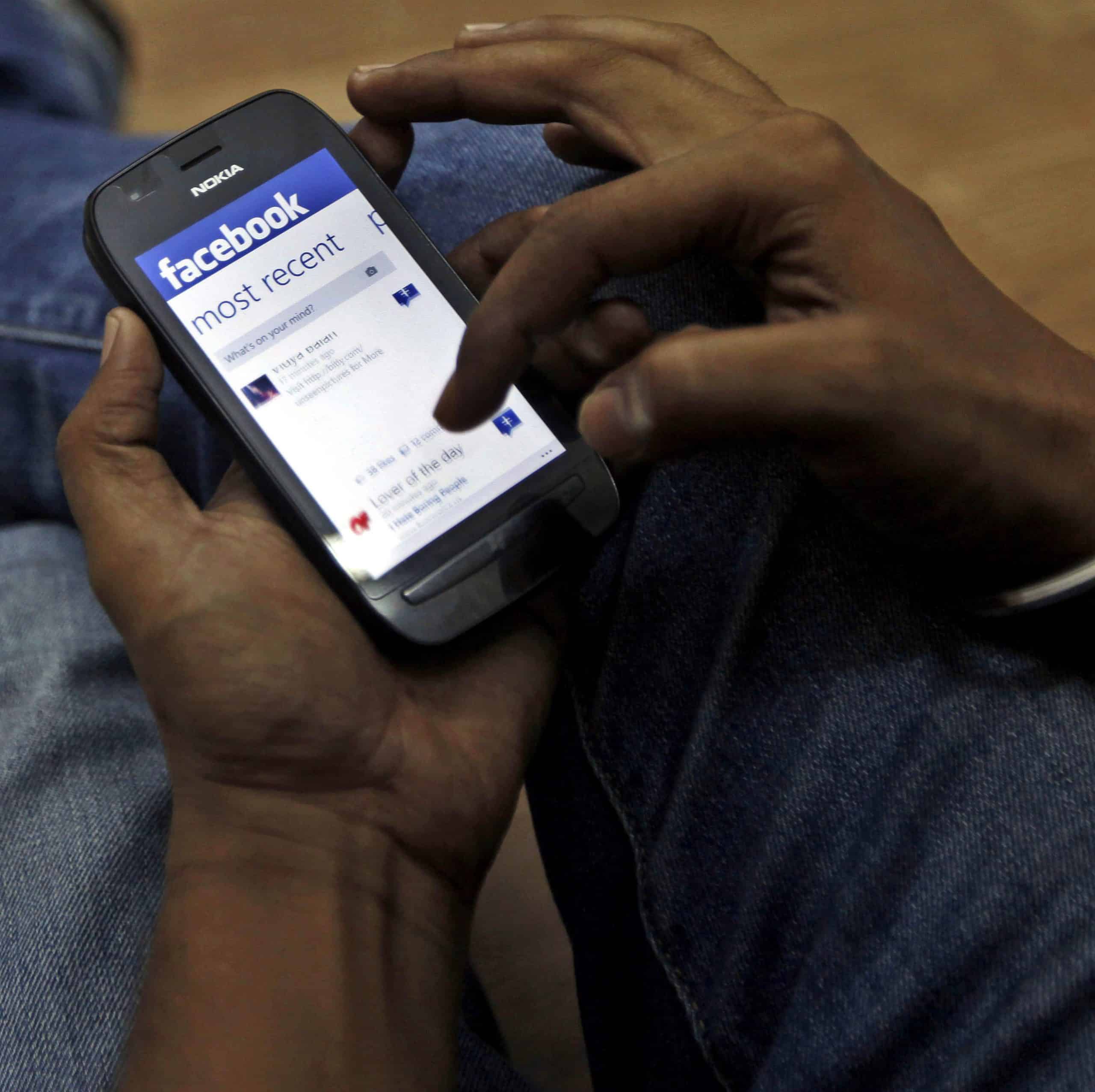 Elitná skupina milionárov z Facebooku rieši, za čo utrácať