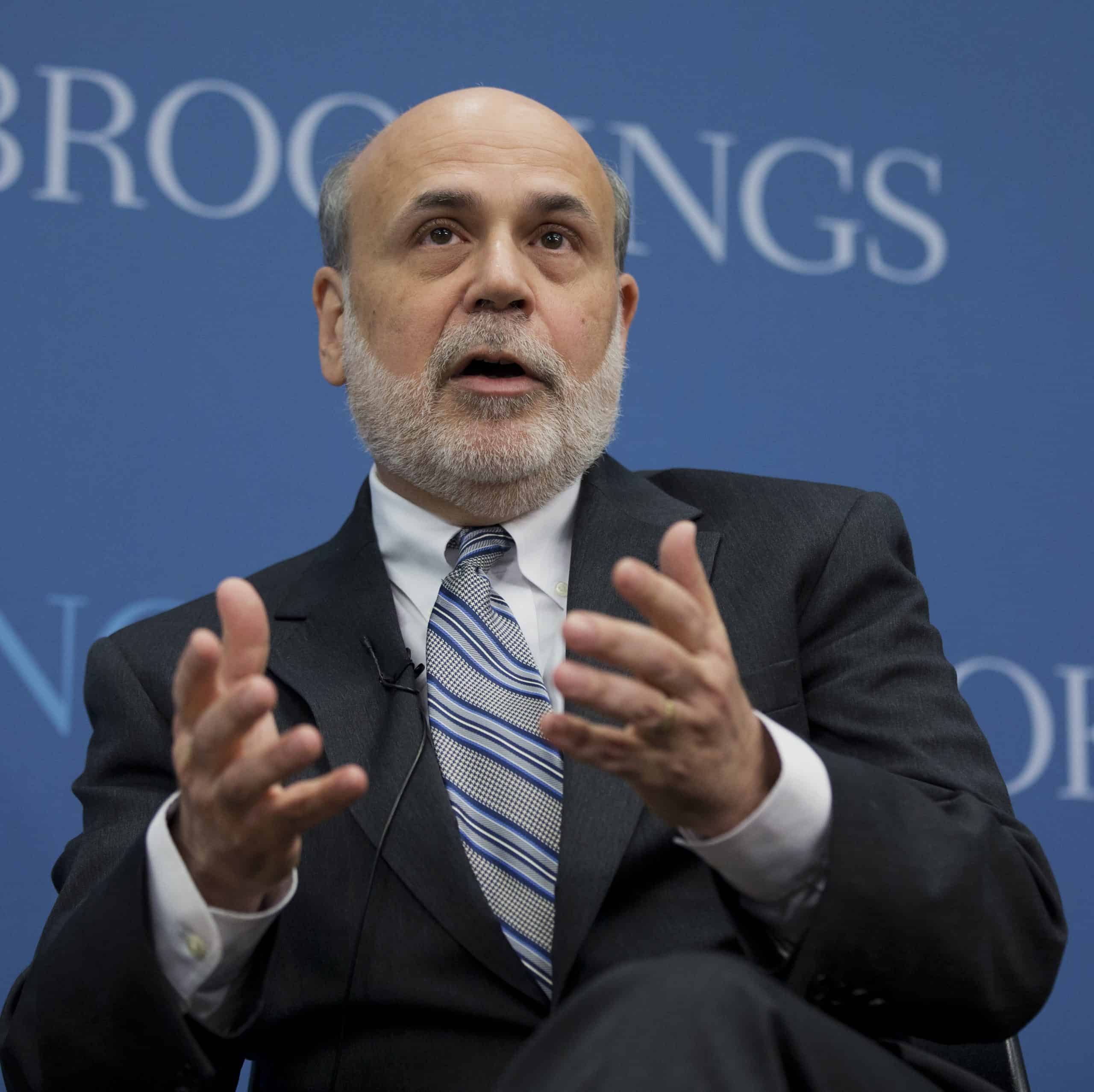 Bernanke: Za krízu by malo sedieť viac bankárov z Wall Street