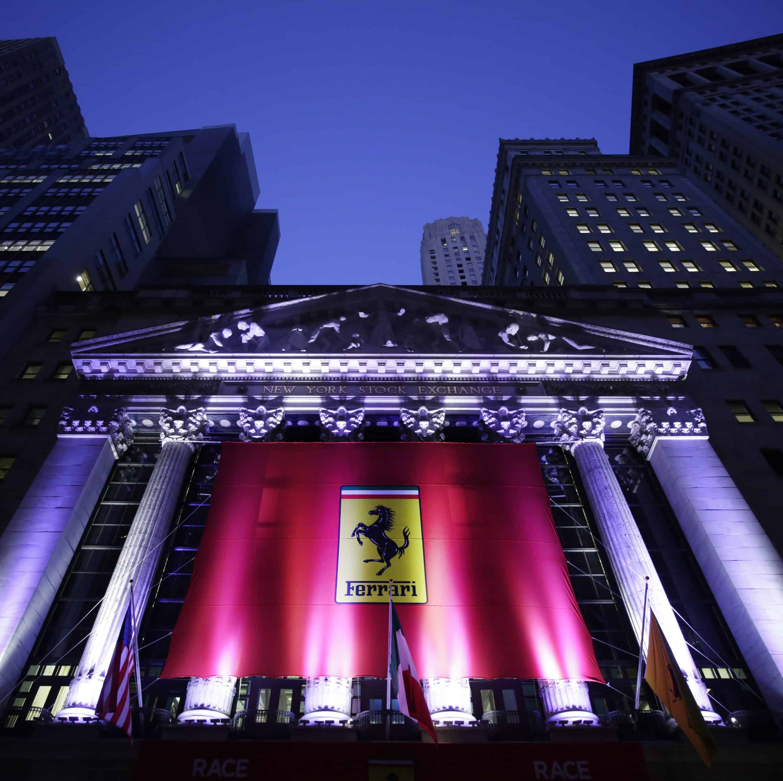 Včerajšie IPO akcií Ferrari: Analytik radí predať, sú vraj nadhodnotené