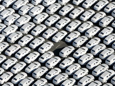 Kompenzácia Volkswagenu v USA: Automobilka rozdá poškodeným zákazníkom kreditky, dostanú tisícku