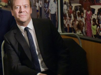 Premiér Medvedev pohrozil: Turecké firmy môžu prísť o podiel na trhu, spoločné projekty prehodnotíme