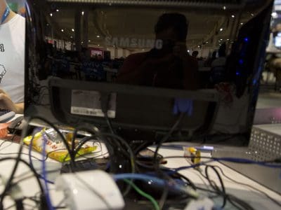 Rusi vedia ako na to: Hackeri vychýlili kurz rubľa o 15 percent, z bankomatov vytiahli milióny