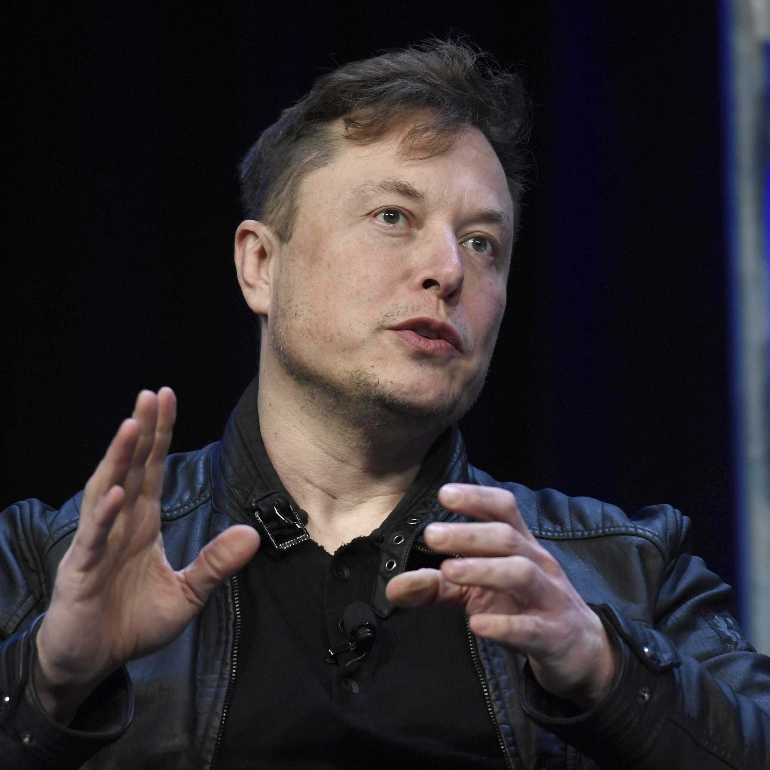 Elon Musk predal kvôli sporu s Twitterom akcie Tesly za 6,9 miliardy USD