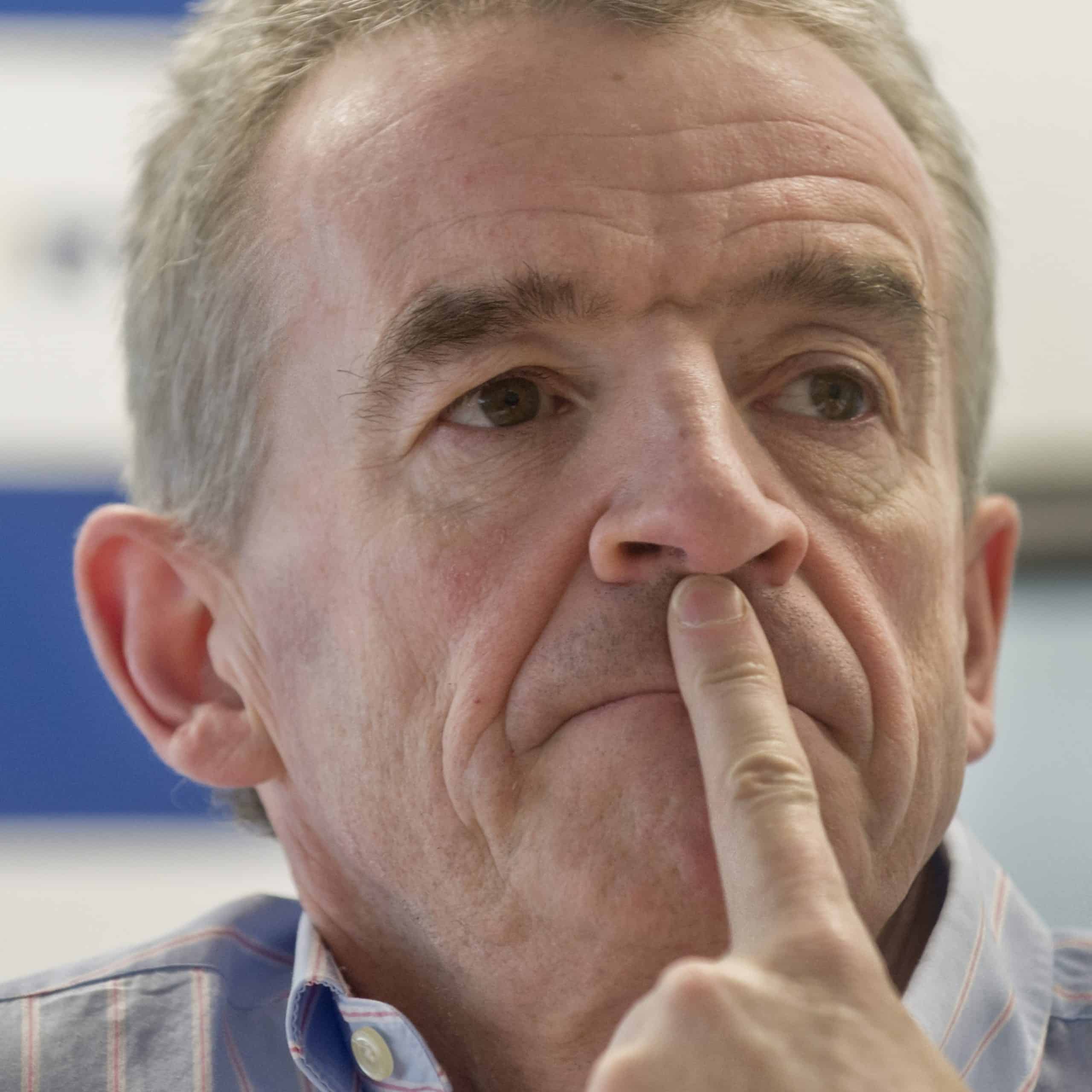 Ryanair pripúšťa, že účtovanie 108 rôznych poplatkov za batožinu je možno trochu veľa