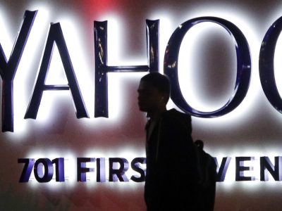 Verizon kupuje za 4,8 miliardy dolárov hlavnú časť firmy Yahoo!