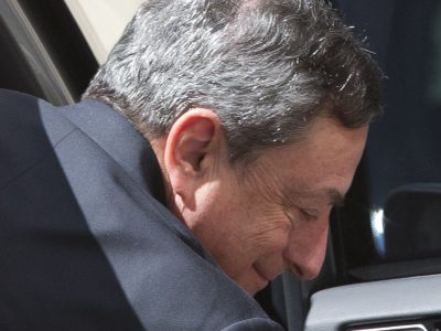 Draghiho tlačovka: ECB ponechala v septembri sadzby bez zmeny, ďalej mesačne odkupuje aktíva za 80 miliárd eur