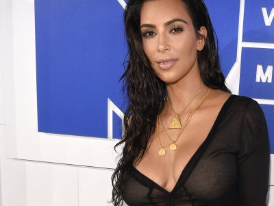 Urážka na cti: Okradnutá Kardashianka žaluje médiá