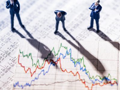 Predaj v najhoršom možnom čase: Slovenskí investori sa počas koronakrízy nesprávali racionálne