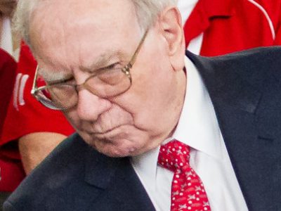 Warren Buffett radí: Prečo je niekedy lepšie vyhnúť kopírovaniu finančných elít