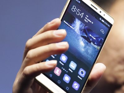 Správne poplatky môžeme uhrádzať cez mobil vo všetkých krajinách EÚ